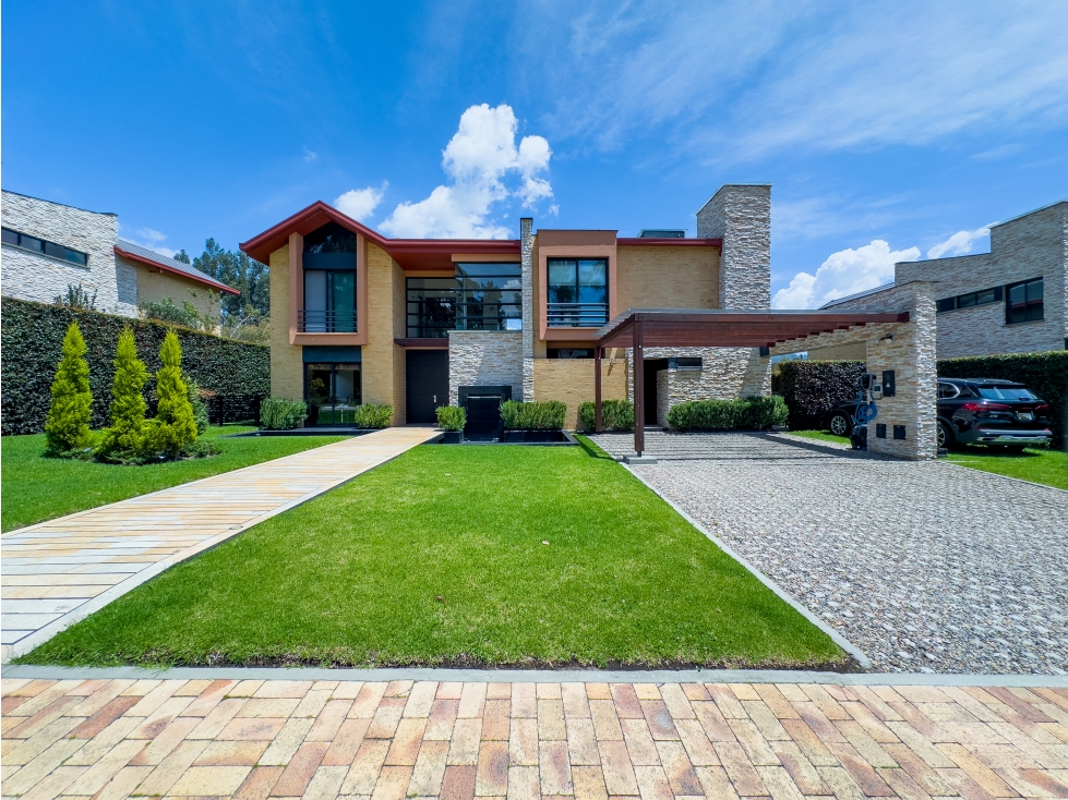 CASA EN VENTA EN HATOGRANDE