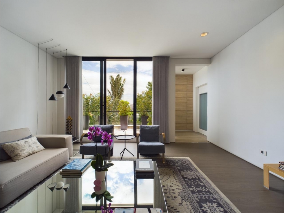 Apartamento con terraza a la venta, en Santa Ana.