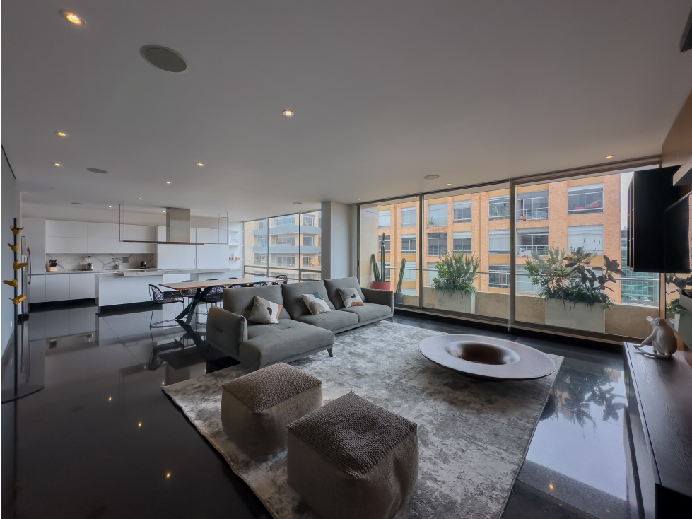 Apartamento con balcón en venta ó arriendo AMOBLADO, chico norte