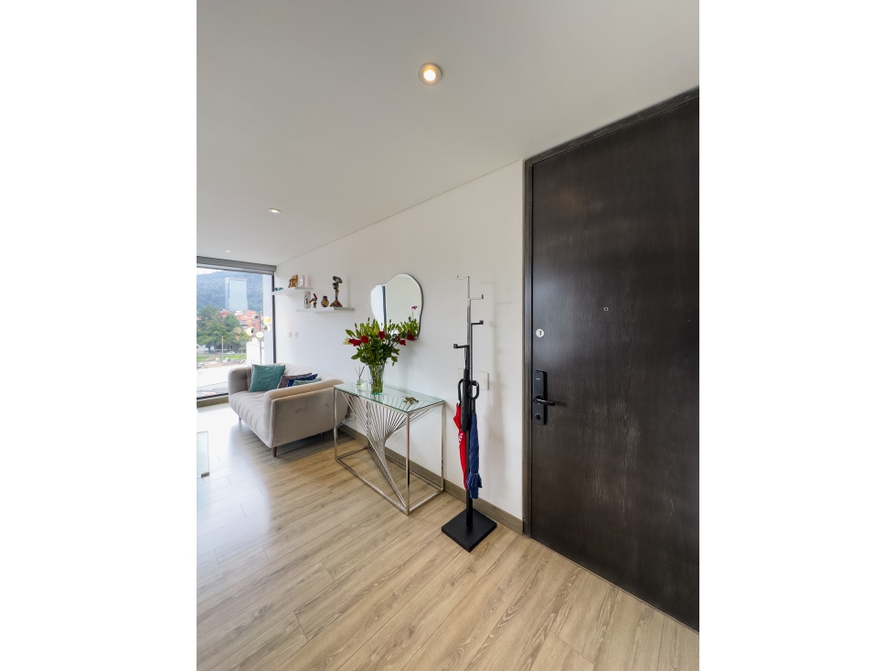 Apartamento con balcón a la venta, en Santa Paula. (Con Aliado) — foto 6
