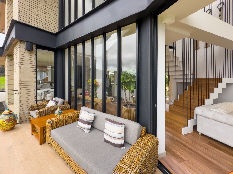 CASA PRACTICAMENTE PARA ESTRENAR EN YERBABONITA — foto 5