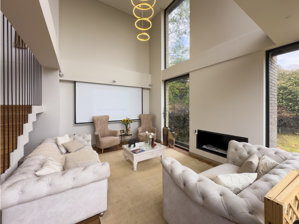 CASA PRACTICAMENTE PARA ESTRENAR EN YERBABONITA — foto 2