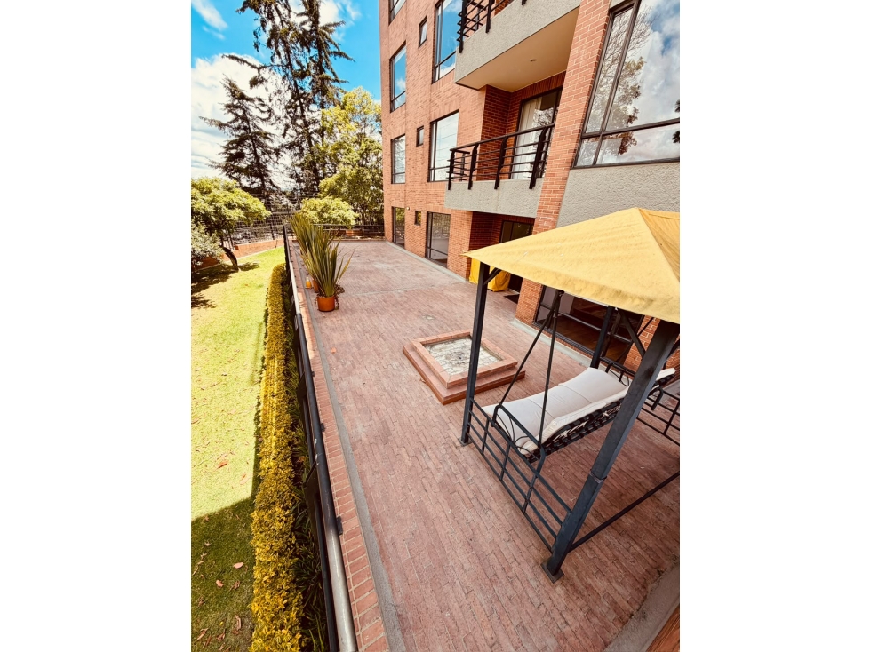 INCREIBLE APARTAMENTO CON TERRAZA ENORME FRENTE AL CLUB LOS LAGARTOS — foto 2