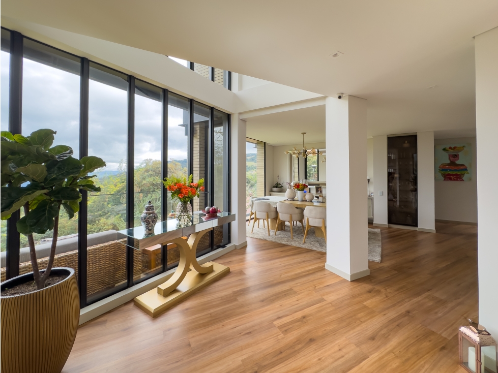 CASA PRACTICAMENTE PARA ESTRENAR EN YERBABONITA — foto 4