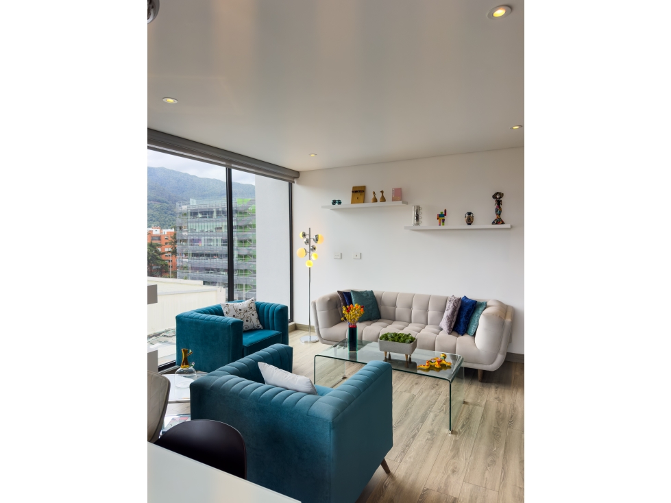 Apartamento con balcón a la venta, en Santa Paula. (Con Aliado) — foto 4