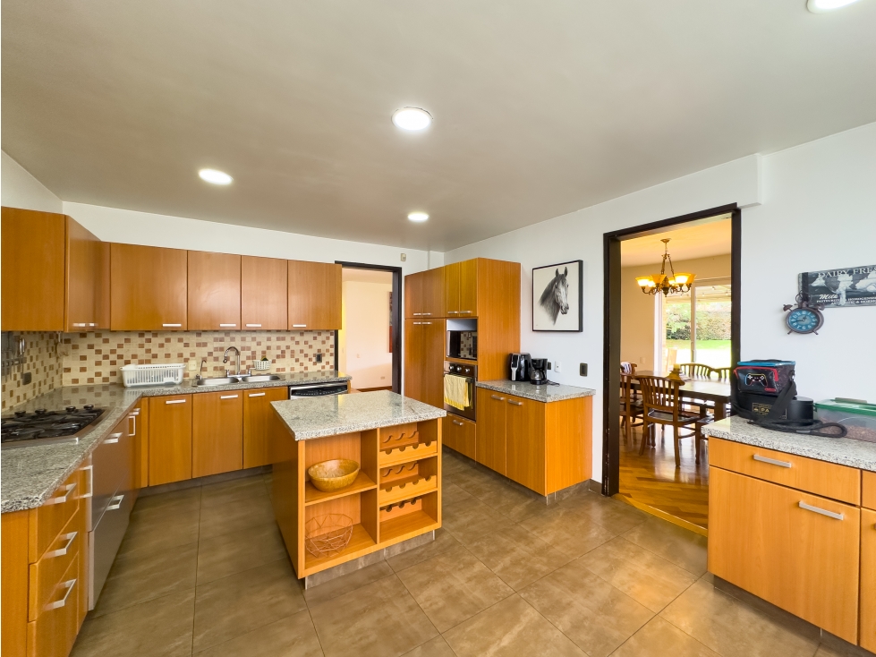 Casa con GRAN jardín en venta, San Simón. — foto 6