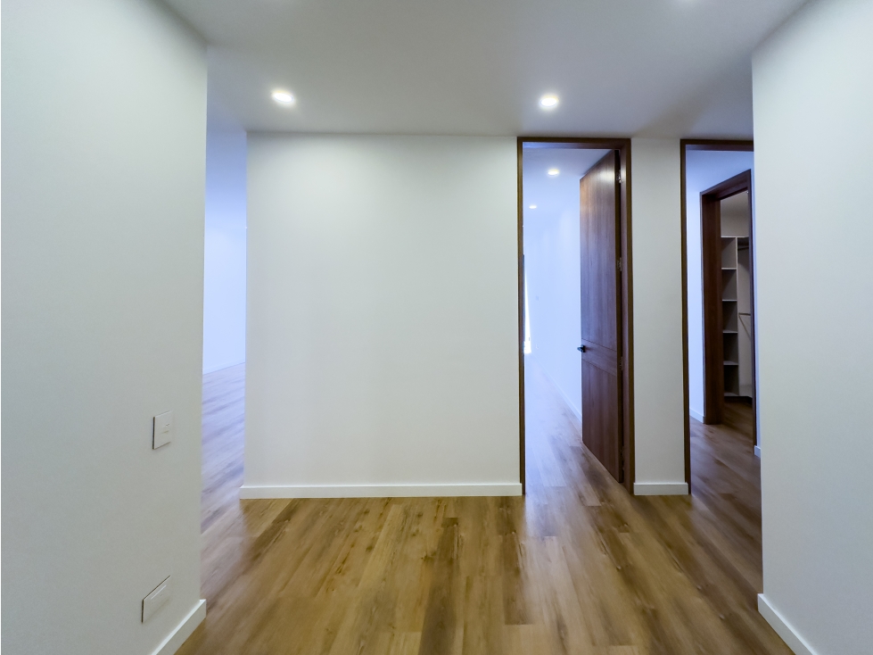 Apartamento con balcón para estrenar a la venta, en San Patricio. — foto 4