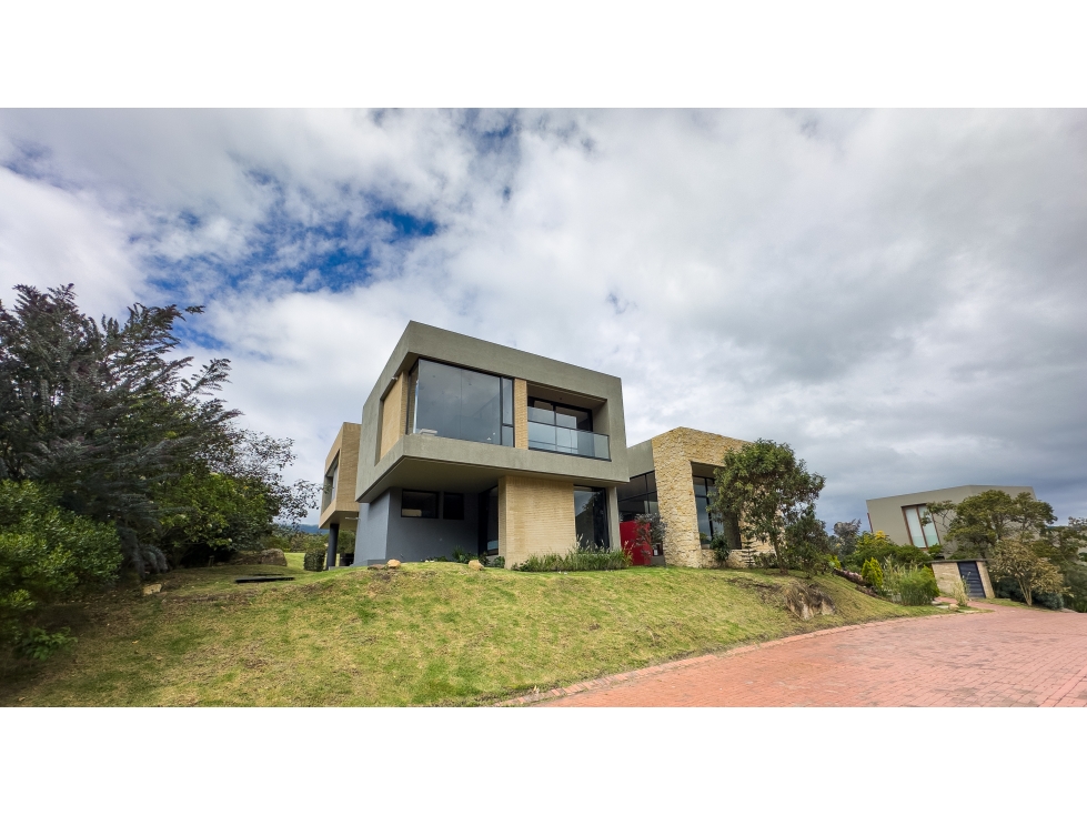 CASA EN VENTA EN LA CALERA — foto 2