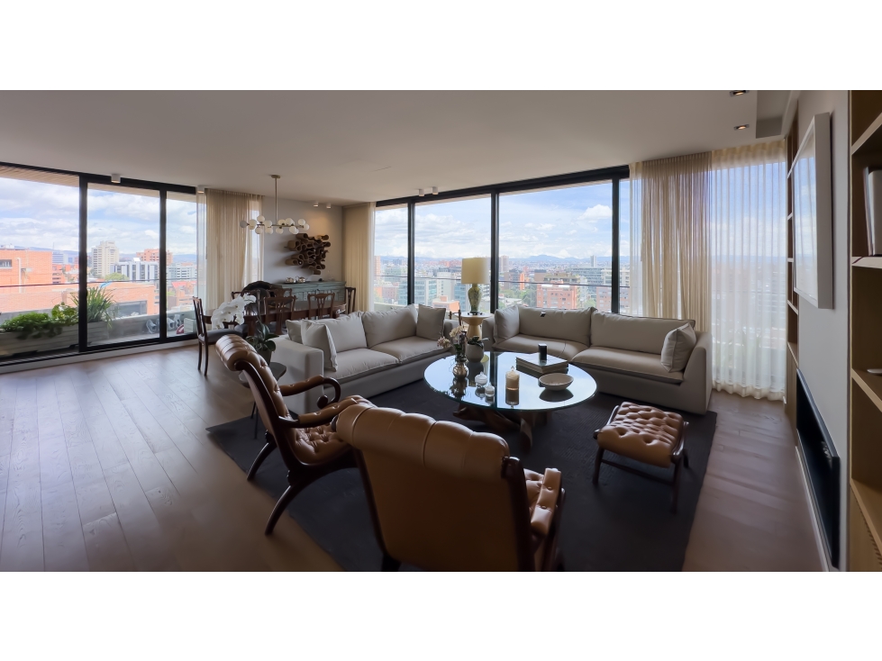 Apartamento con terraza y balcón en venta, El Nogal. — foto 3