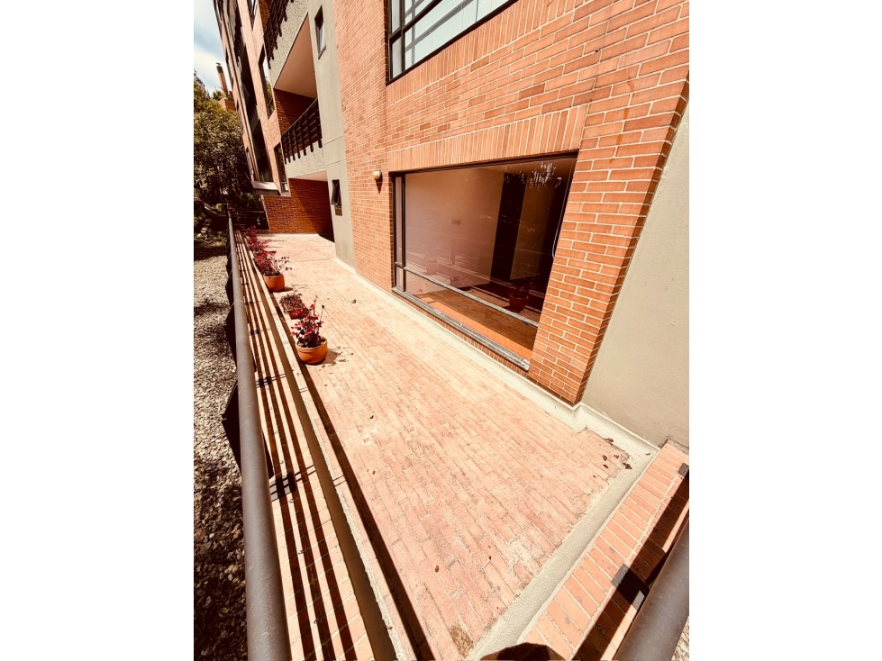 INCREIBLE APARTAMENTO CON TERRAZA ENORME FRENTE AL CLUB LOS LAGARTOS — foto 4
