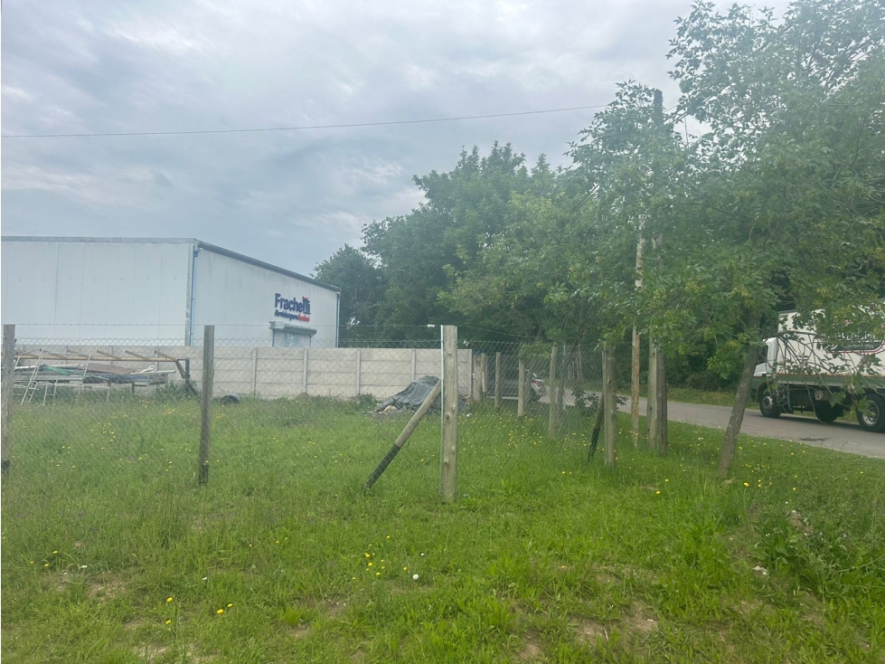 Lote en Jauregui, San Martín esquina Guemes - 2