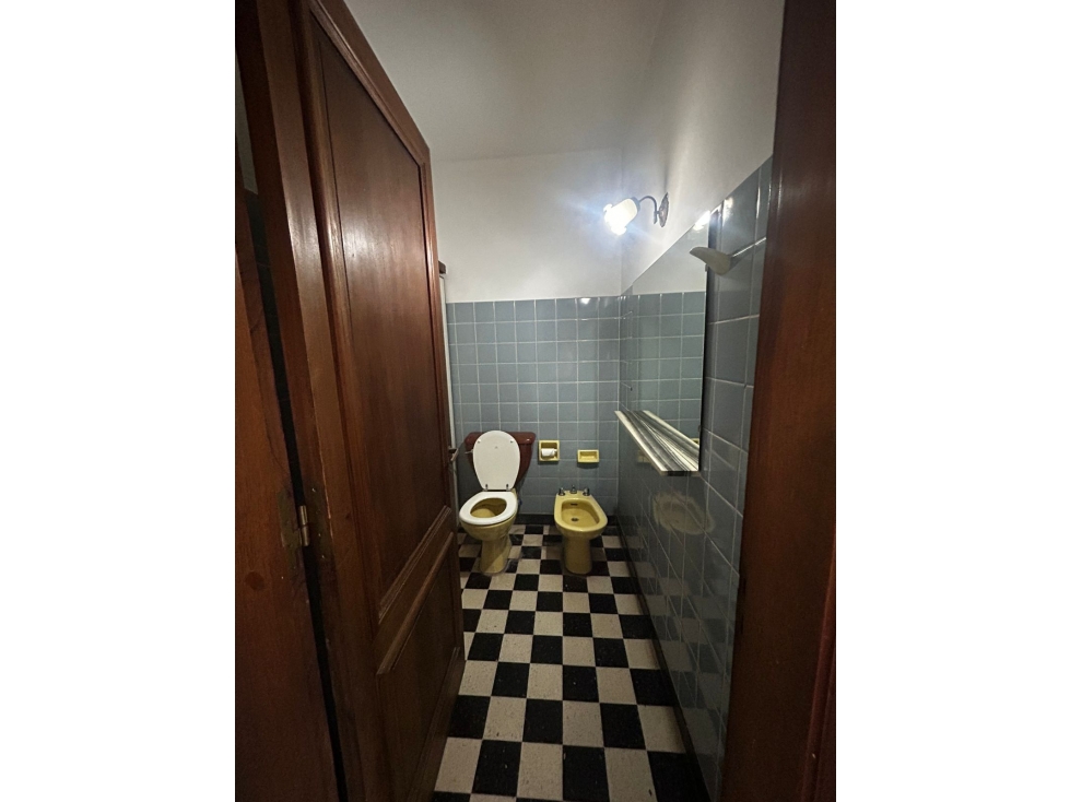 Importante propiedad a la venta ubicada en Jauregui. - 6