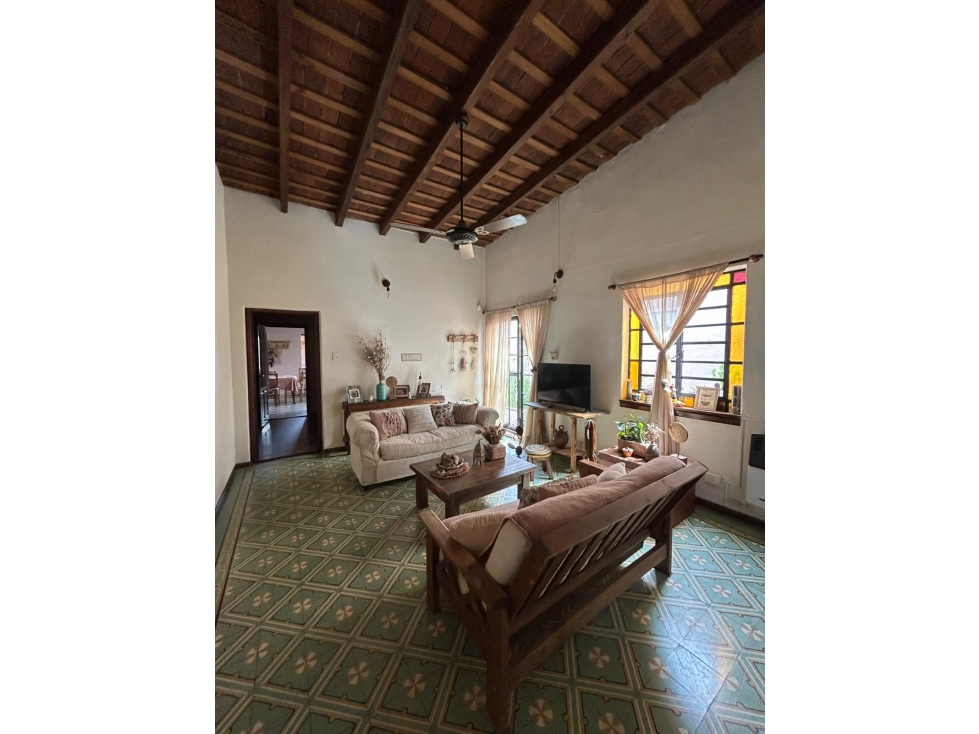 Casa en venta en Jauregui, San Martin 342 - 6