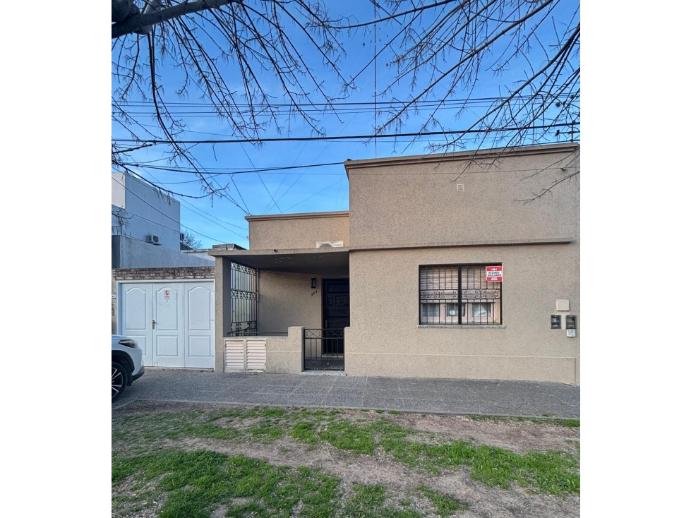 Casa en Santa Elena 243, Barrio El Quinto, Lujan.