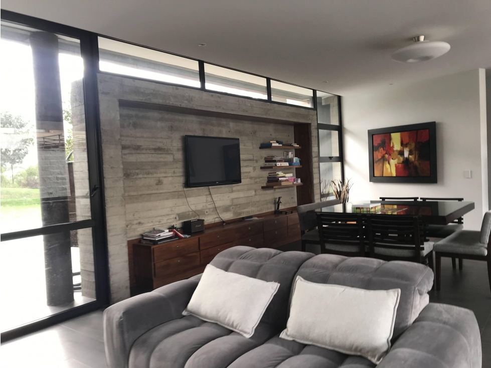 CASA LUJO EN VENTA EN CUMBAYÁ 5 dormitorios — foto 3