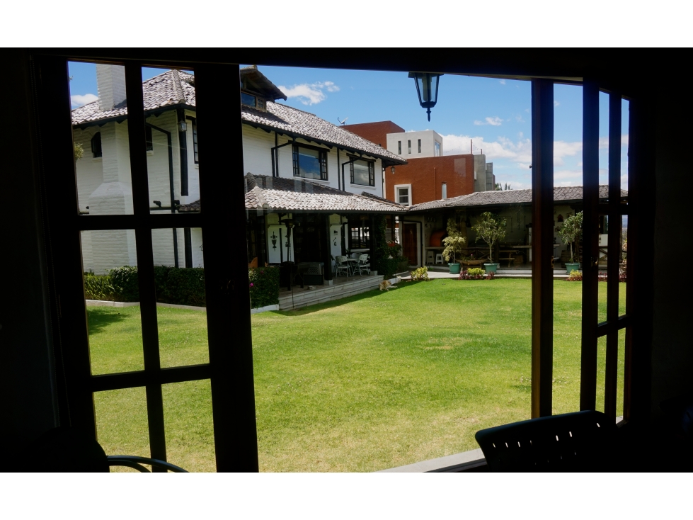 Casa Comercial VENTA Cumbayá calle alto tráfico — foto 4