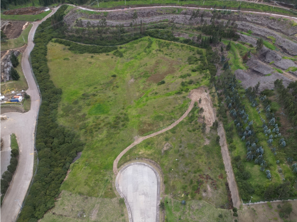 Terreno INDUSTRIAL alto impacto 21.265m2 VENTA Pifo Palugo - 1
