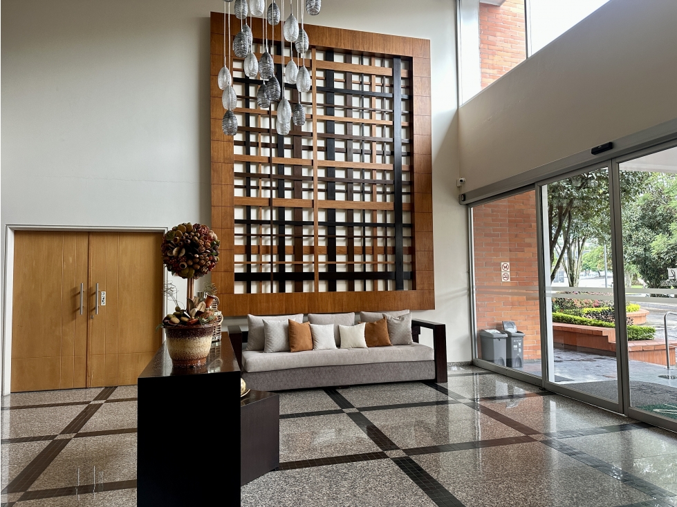 Senior Suite 2 dormitorios 93m2 con balcón CUMBAYÁ - 1