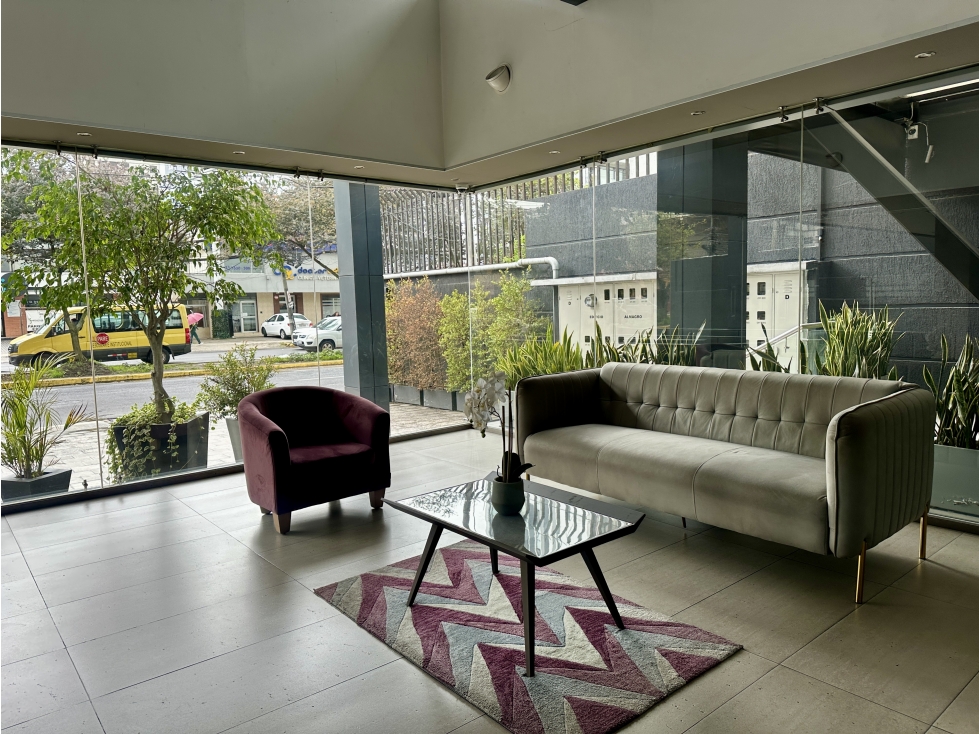 OFICINA VENTA Quito 58m2 con balcón plazaArgentina - 3