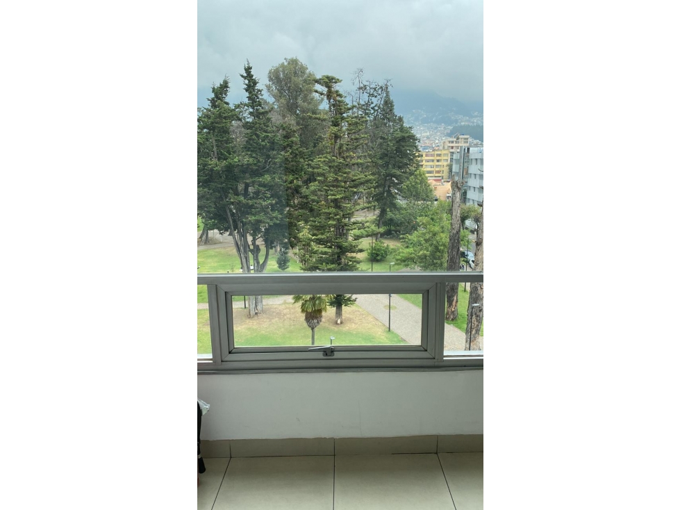 Consultorio venta Quito Torres Clínica Pichincha con parqueadero - 5