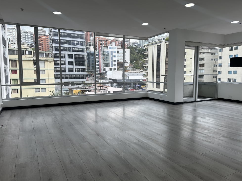 OFICINA VENTA Quito 58m2 con balcón plazaArgentina - 5