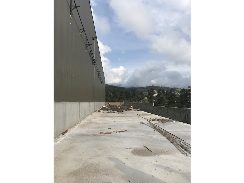 GALPÒN INDUSTRIAL VENTA para INVERSIONISTAS AEROPUERTO QUITO - 2