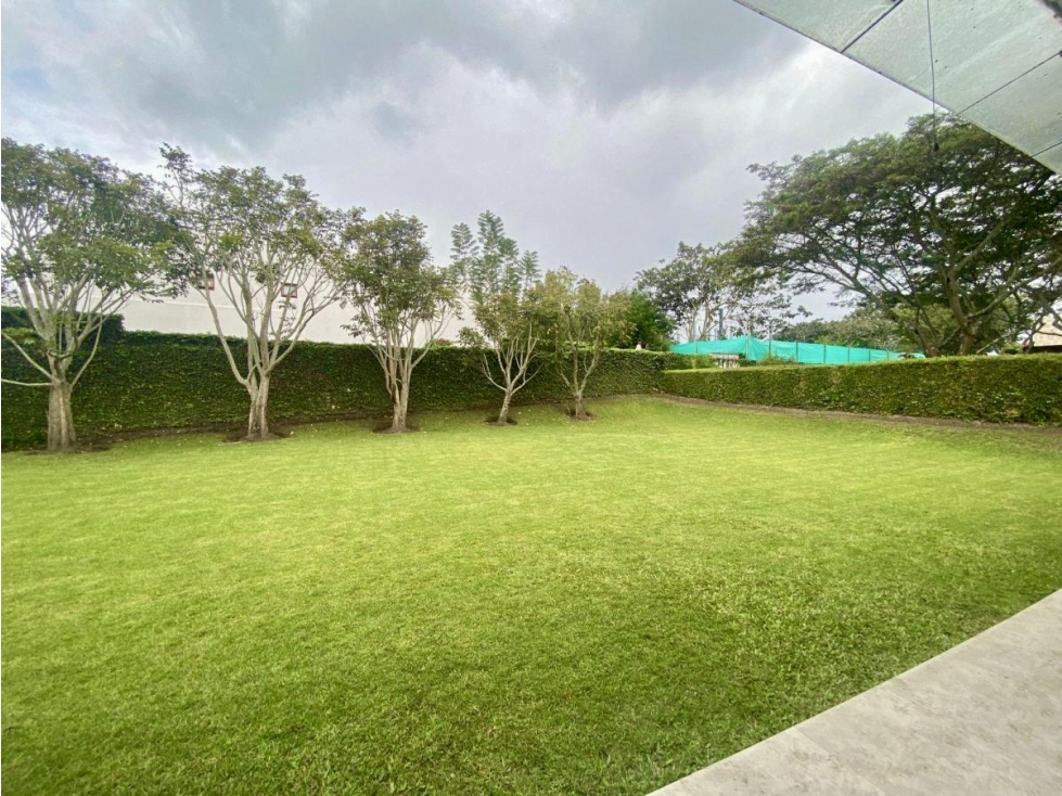 CASA de LUJO VENTA en PUEMBO urbanización cerrada - 2