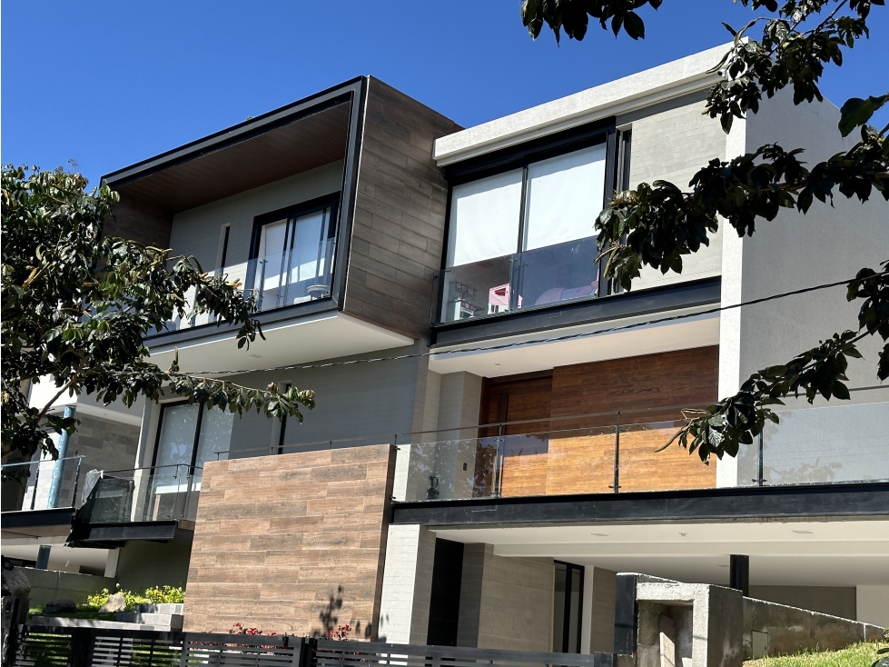 Casa PREVENTA en planos CUMBAYÁ 4D sector ÓNIX C5 San Patricio — foto 2