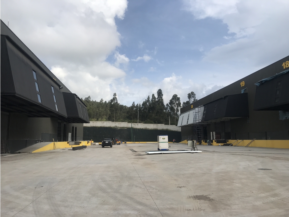 GALPÒN INDUSTRIAL VENTA para INVERSIONISTAS AEROPUERTO QUITO - 5