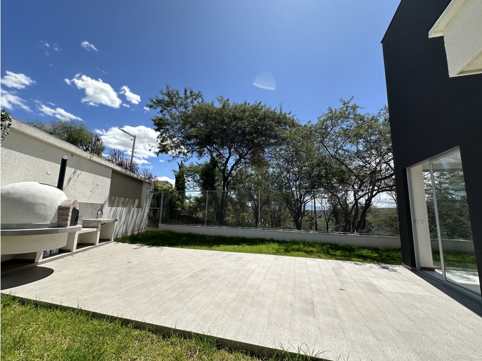 Casa VENTA Cumbayá 260m2 NO adosada urb. privada vía hacia Nayón — foto 3
