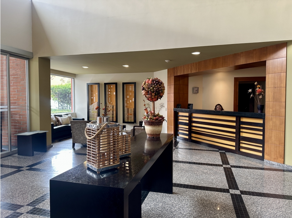 Senior Suite 2 dormitorios 93m2 con balcón CUMBAYÁ - 3