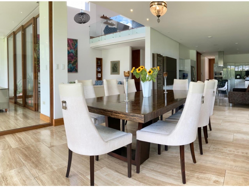 Casa VENTA de LUJO 3 dormitorios CUMBAYÁ — foto 3