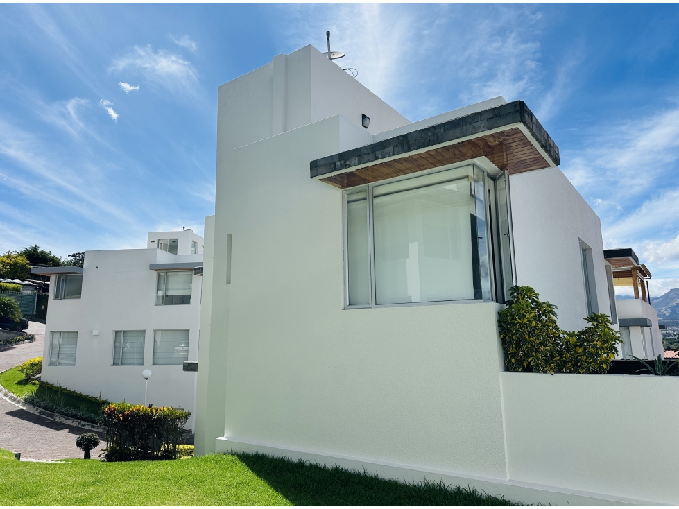 Casa 3 dormitorios VENTA en CUMBAYÁ parque central — foto 3