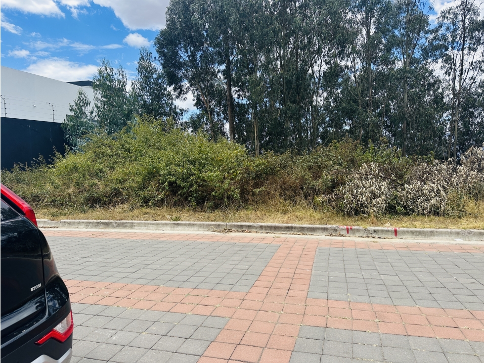 Terreno 493 m2 VENTA en QUITO urbanización MONTECARLO — foto 3