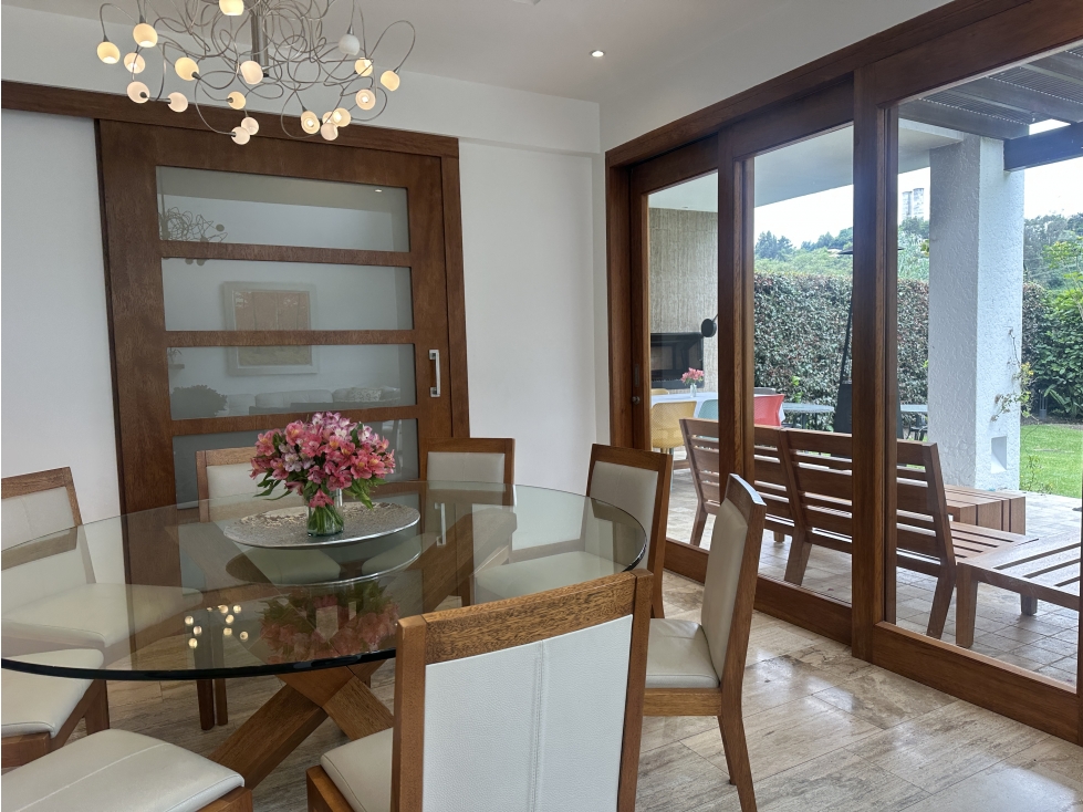Casa VENTA 3 dormitorios CUMBAYÁ Algarrobos — foto 3