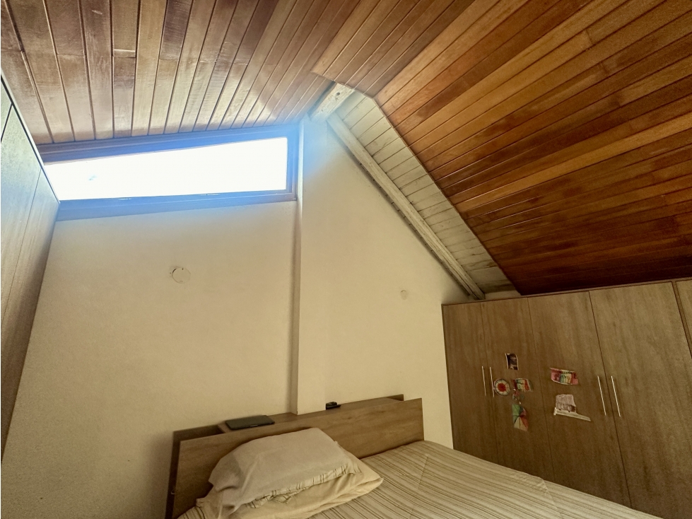 Propiedad VENTA 1356m2 casa para remodelar o derrocar urb La Viña - 3