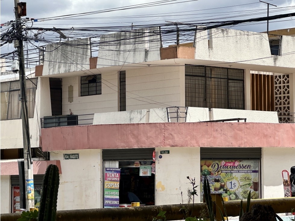 Propiedad VENTA 780m2 en Quito casa para derrocar sector La Carolina — foto 4