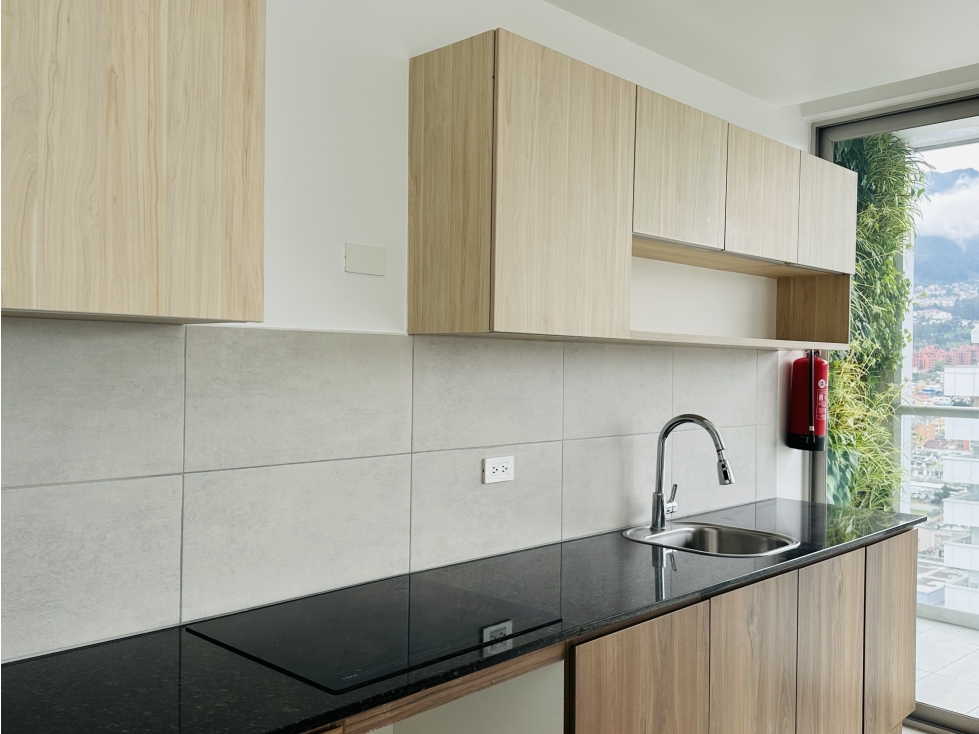 Suite VENTA con balcón corrido y garaje edificio ONE Quito — foto 4