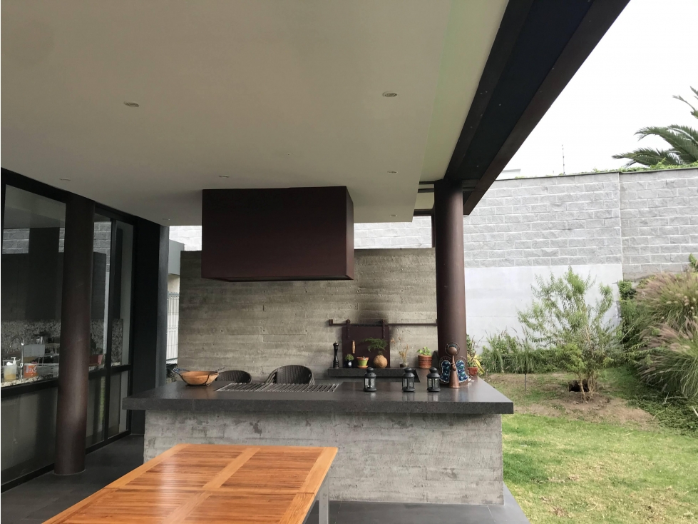 CASA LUJO EN VENTA EN CUMBAYÁ 5 dormitorios — foto 4