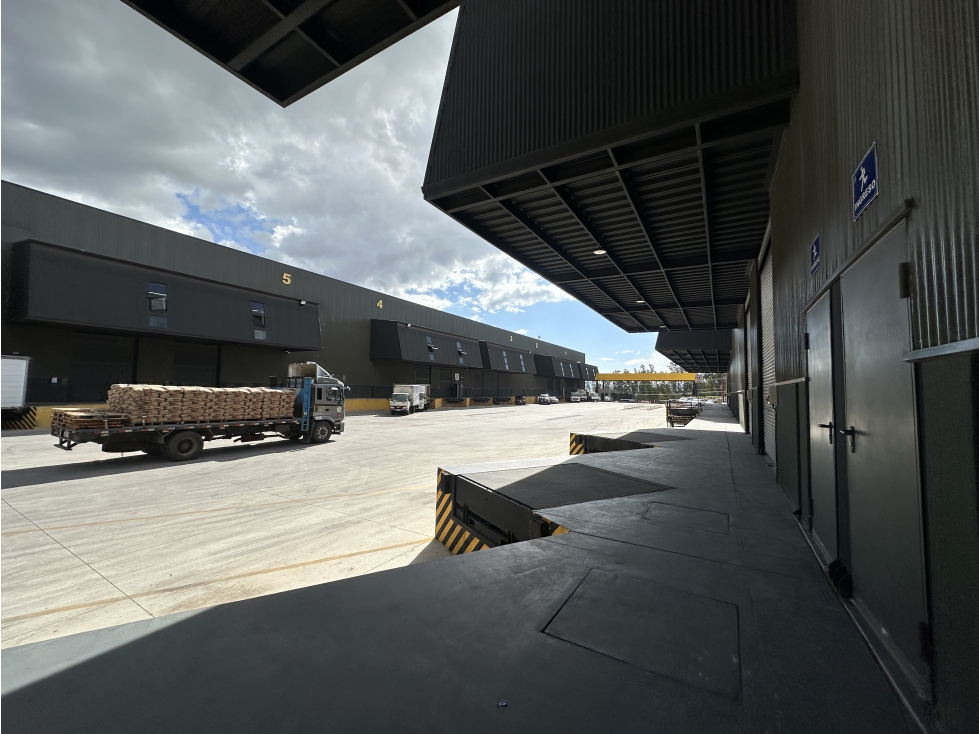 Galpón Industrial VENTA 1130m2 Quito 5 minutos aeropuerto i - 3