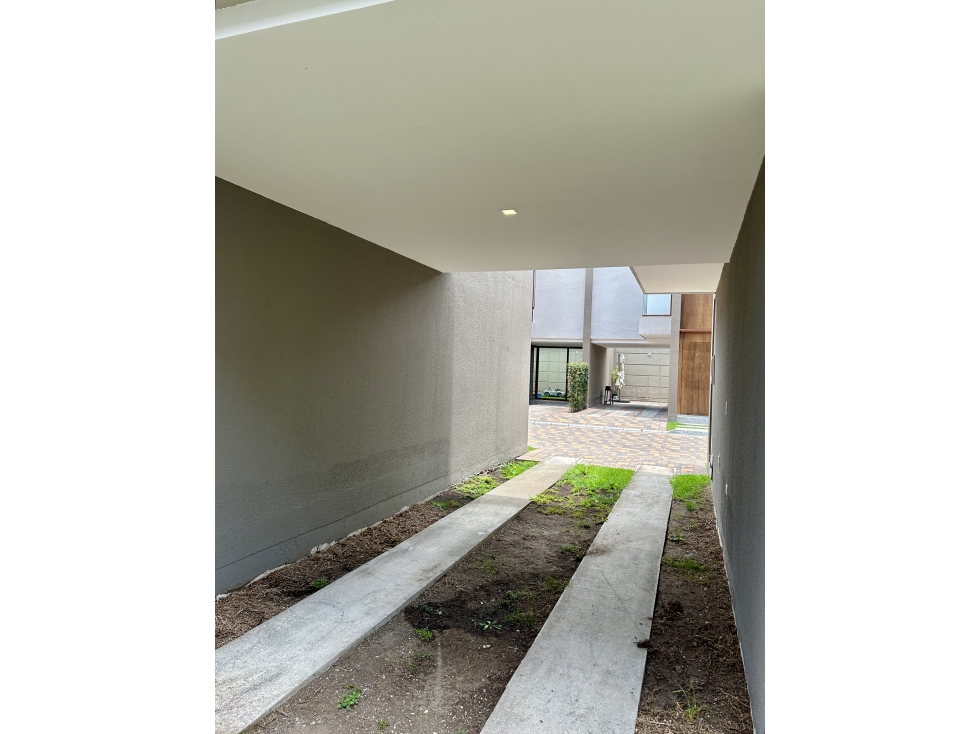 Casa VENTA Cumbayá con piscina A 1 minuto colegio Menor - 5