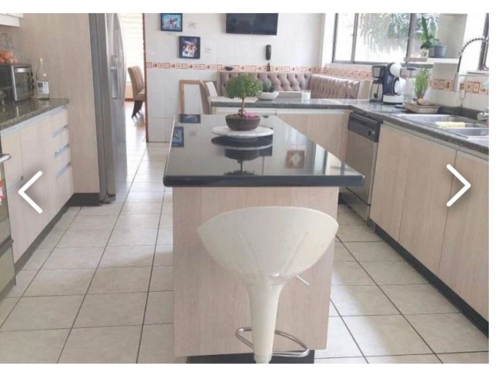 Casa VENTA Cumbayá dentro de urbaniza privada — foto 5