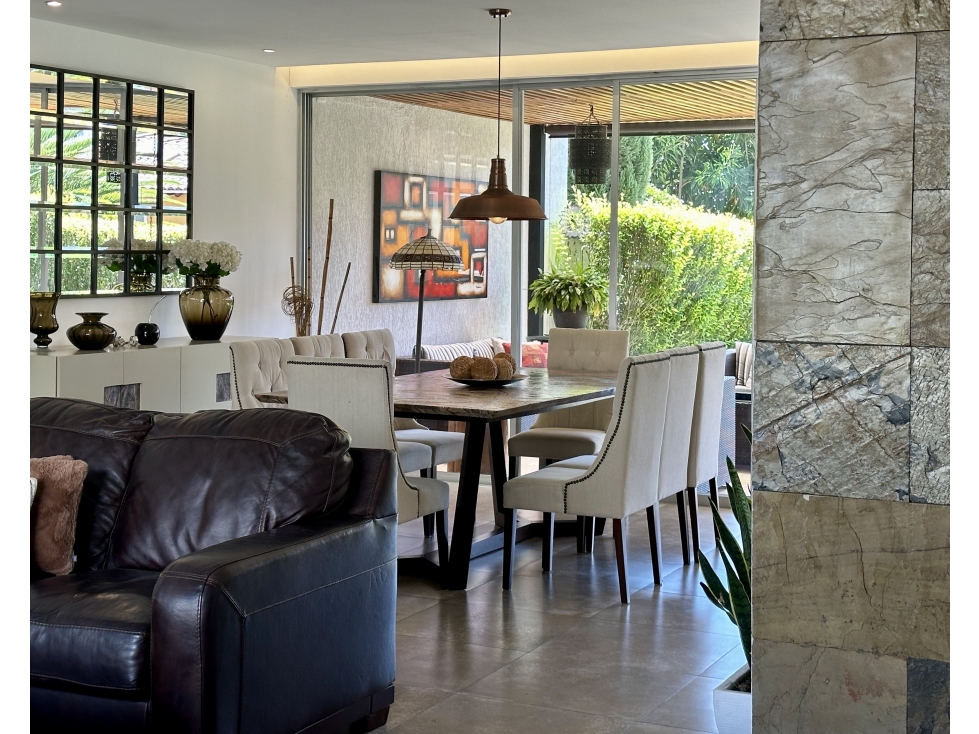 Casa venta Cumbayá sector Lumbisí con amplio jardín pérgola BBQ - 6