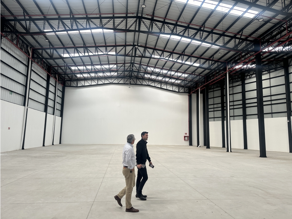 Galpón Industrial VENTA 1130m2 Quito 5 minutos aeropuerto i - 4