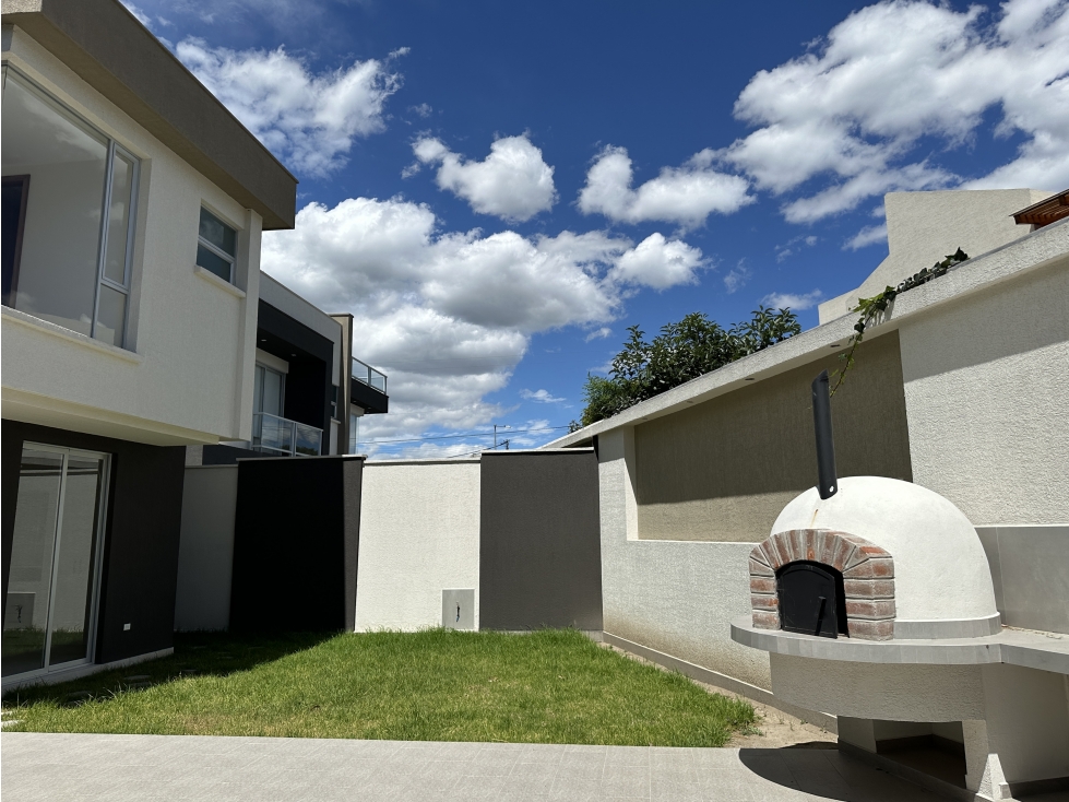 Casa VENTA Cumbayá 260m2 NO adosada urb. privada vía hacia Nayón — foto 6