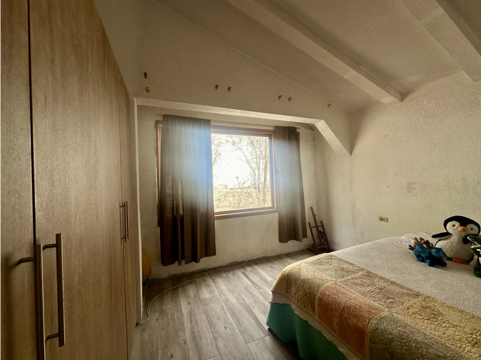Propiedad VENTA 1356m2 casa para remodelar o derrocar urb La Viña - 5