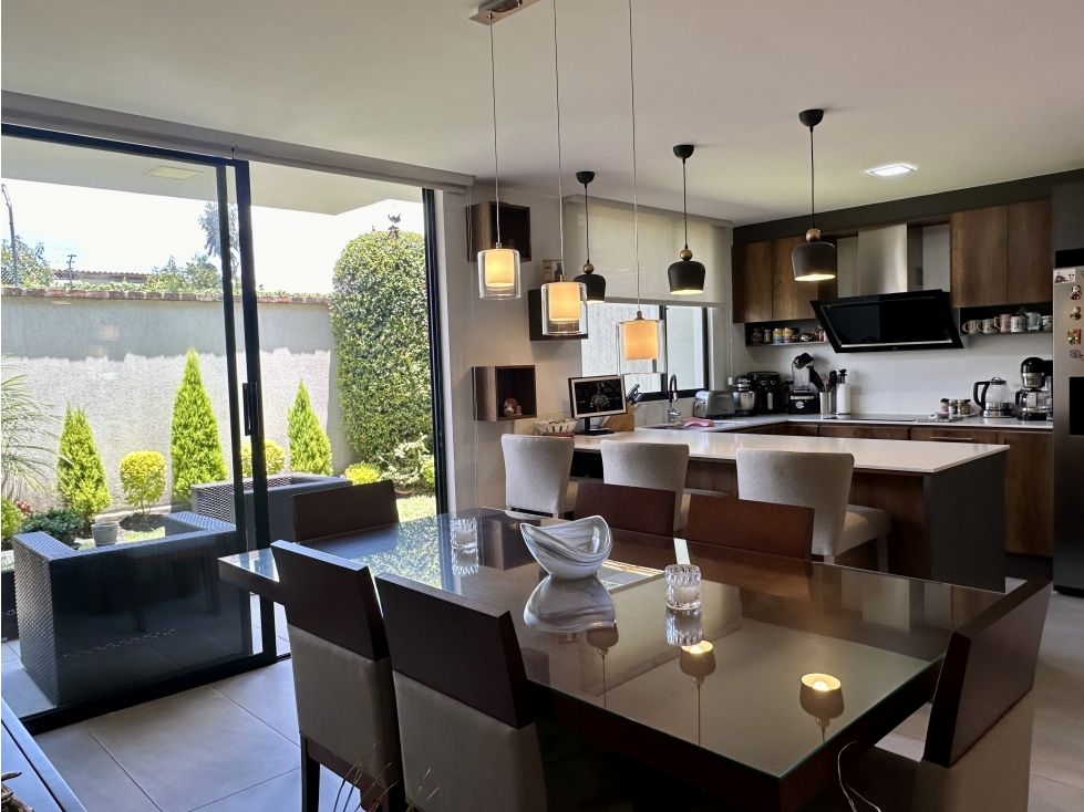 Casa ALQUILER 120m2 Puembo conjunto con generador y piscina - 4