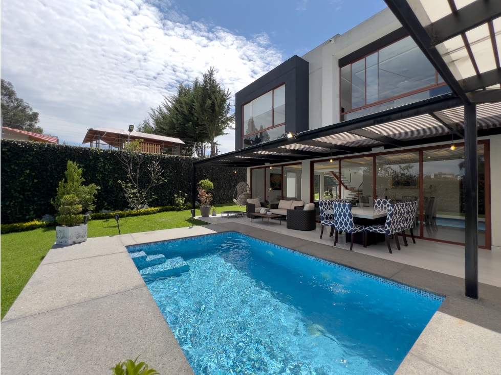 Casa VENTA 4 dormit con piscina TUMBACO sector Cerámica - 4