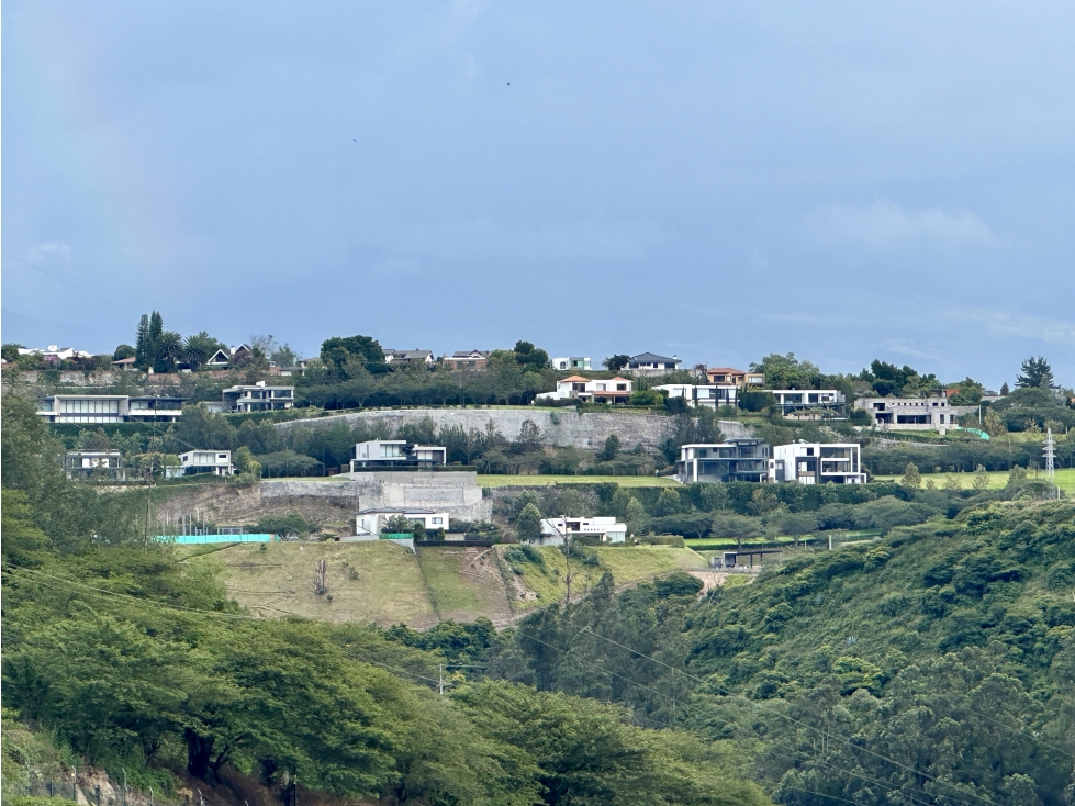 TERRENO VENTA CUMBAYÁ 1253m2 urbaniz de lujo - 5