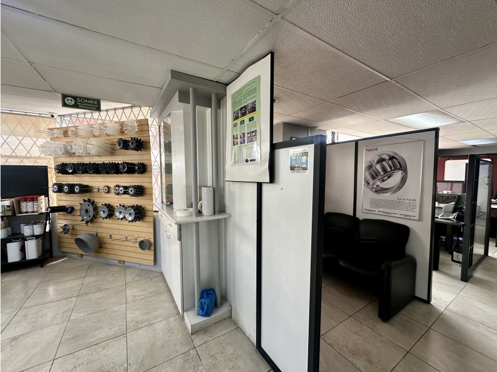 Vendo LOCAL COMERCIAL OFICINAS y BODEGA Quito Ecuador - 6